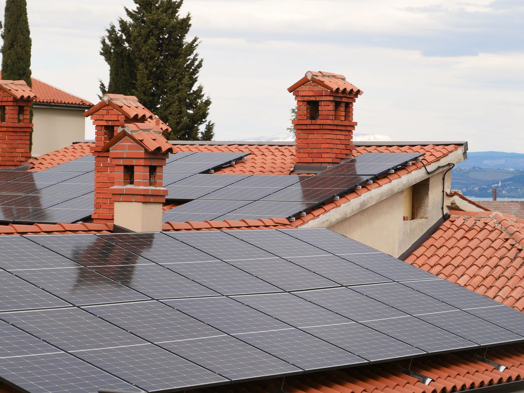 Solar Panel Cost Guide 2026: What You’ll Really Pay